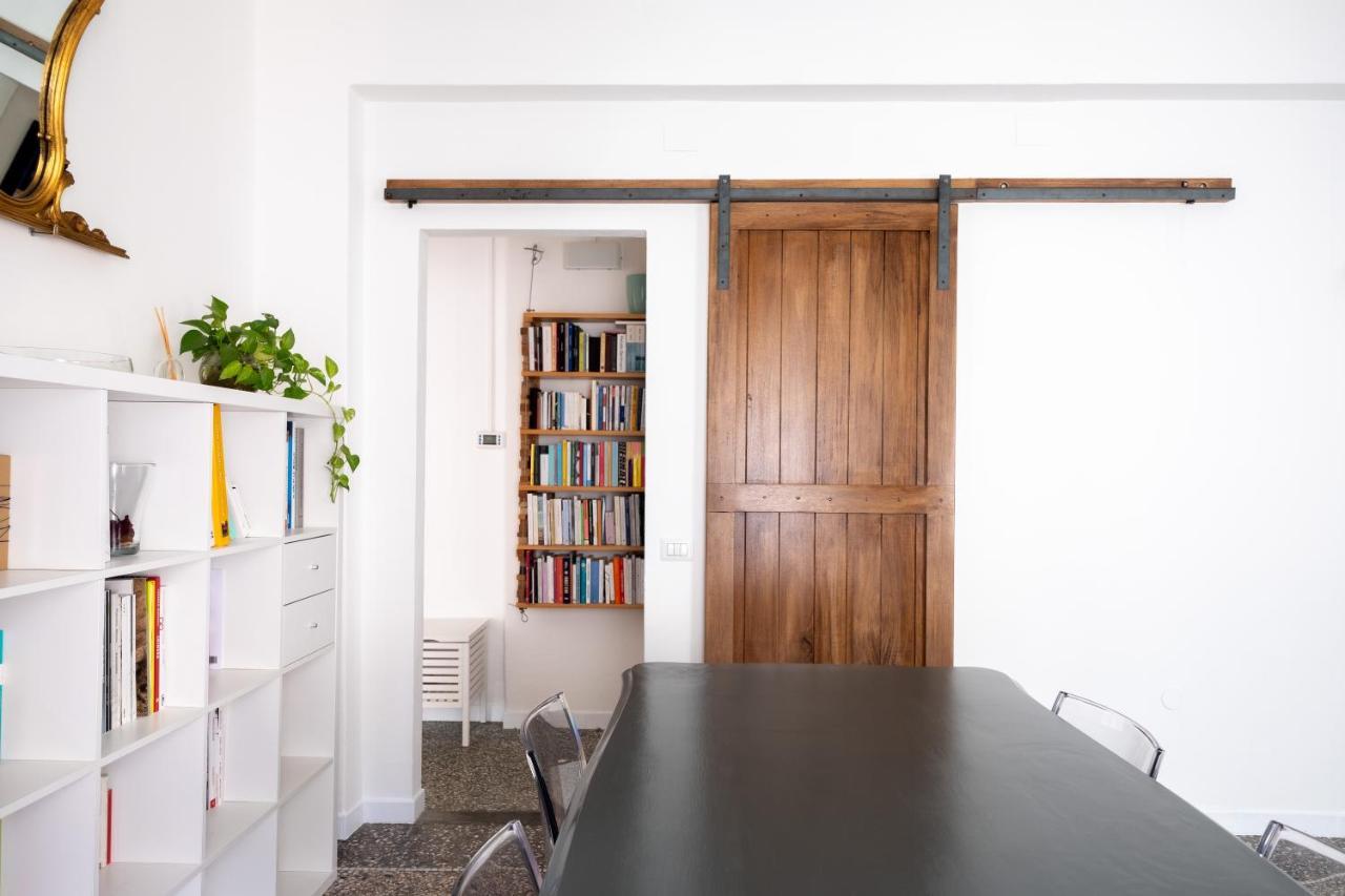 Domus Deiana Apartment Каляри Екстериор снимка