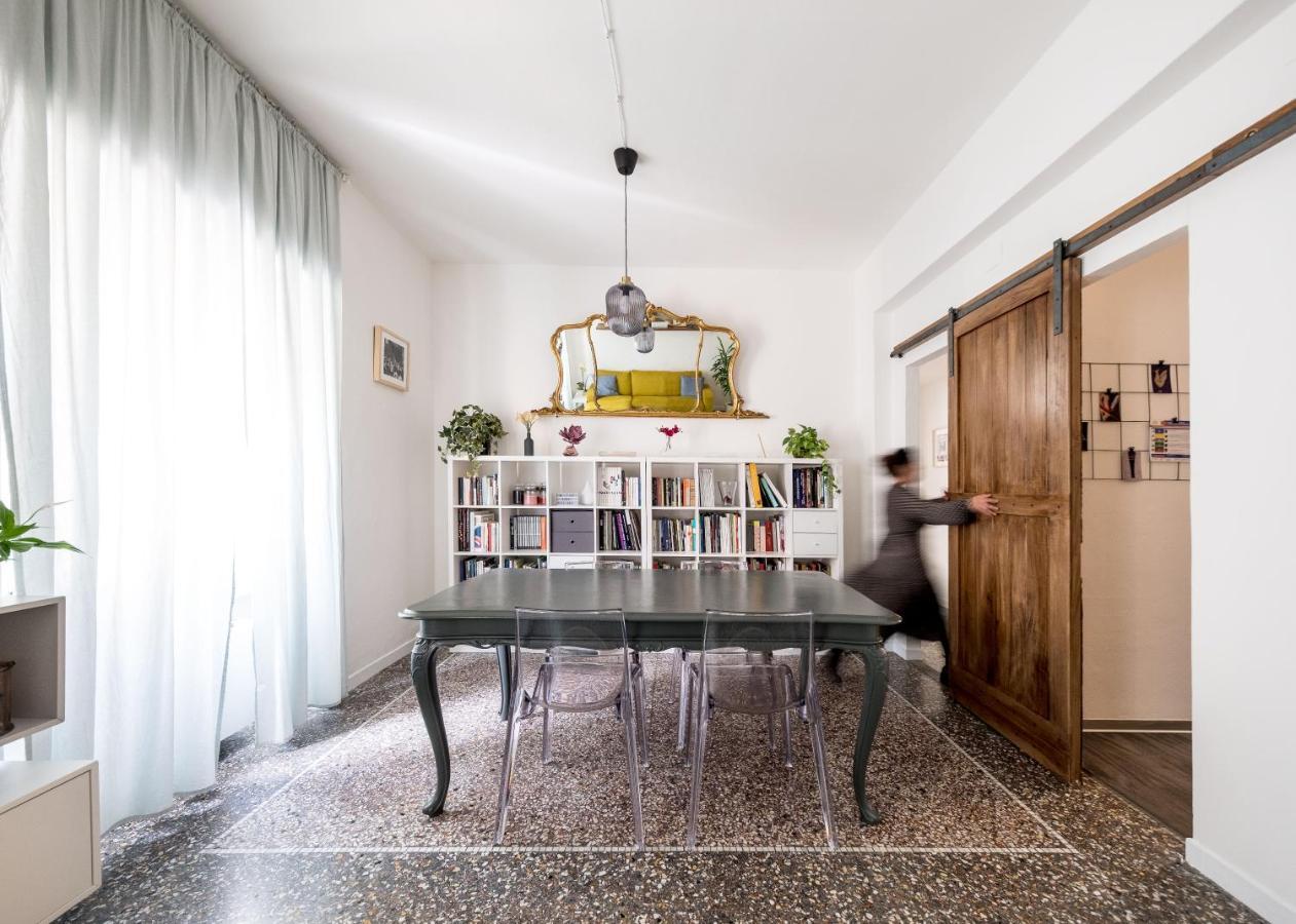 Domus Deiana Apartment Каляри Екстериор снимка