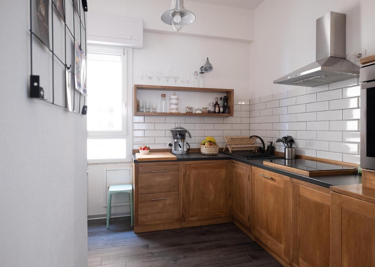 Domus Deiana Apartment Каляри Екстериор снимка