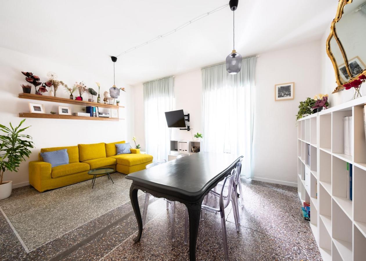 Domus Deiana Apartment Каляри Екстериор снимка
