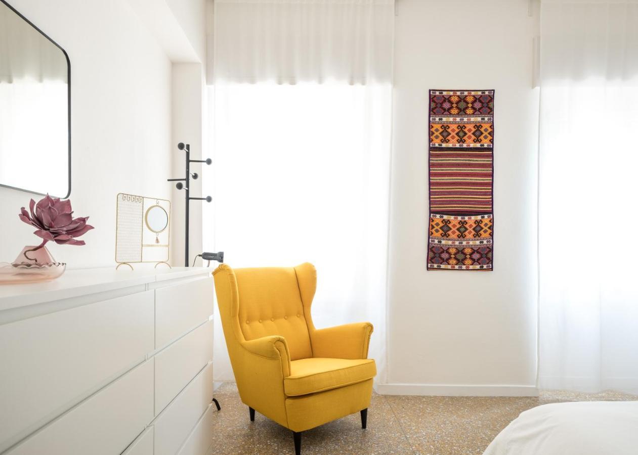 Domus Deiana Apartment Каляри Екстериор снимка